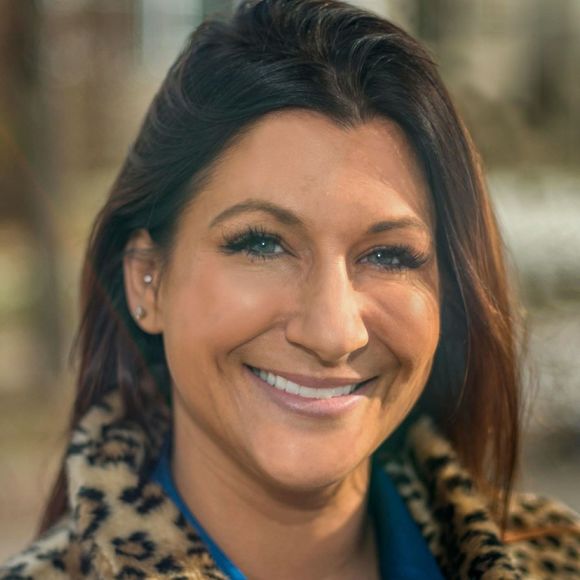 Meet your Posher, Lezley - Picture 1 of 1